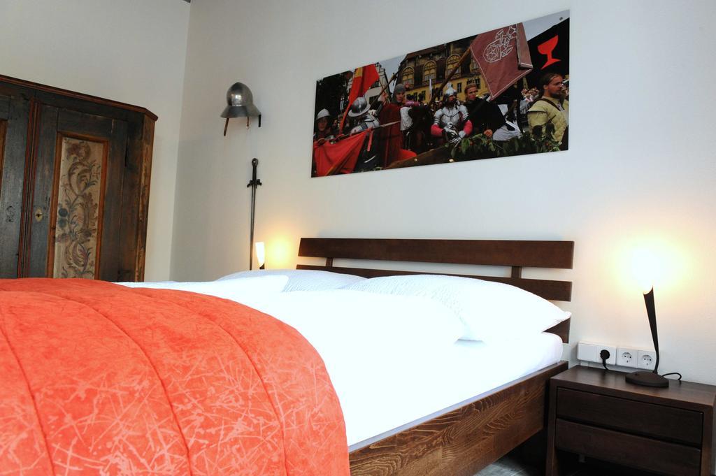 Pension Typisch Naumburg Naumburg  Oda fotoğraf